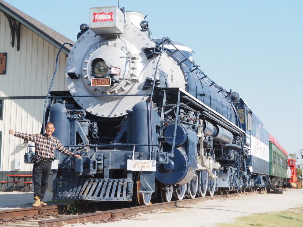 Route 66 Historical Village。1880年代開業のセントルイスからタルサ間を繋いだ夜行列車が展示されている。